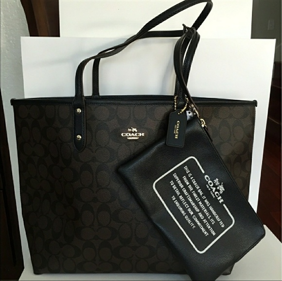 { Coach } Reversible Luxury City Tote - Picture 1 of 8